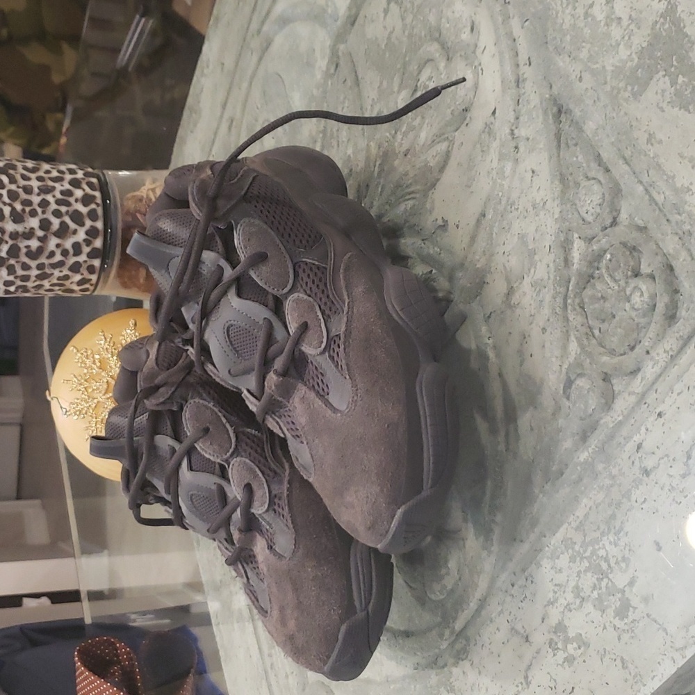 ADIDAS YEZZY 500 UTILITY BLACK SHOES SIZE 9.5 LIKE NEW